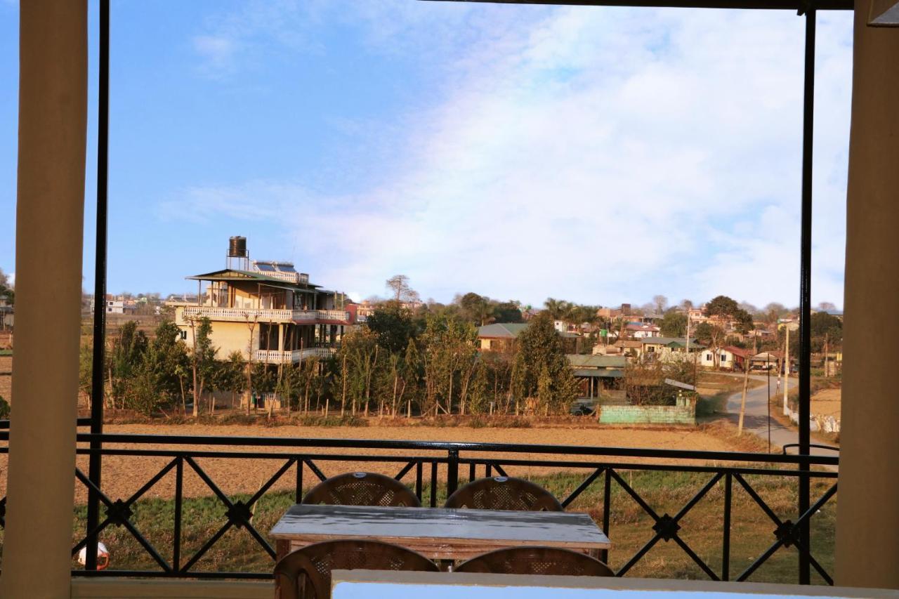 Hotel National Park Sauraha- Homely Stay And Peaceful Location With Jungle Safari Arrangements Eksteriør billede