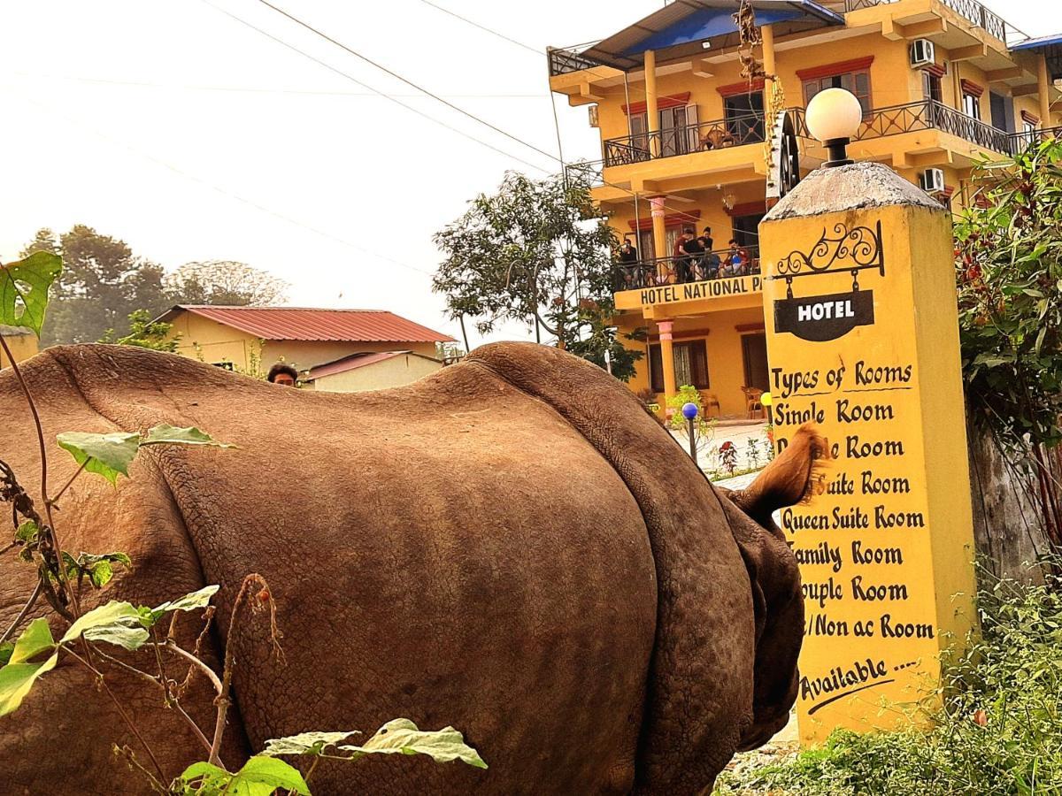 Hotel National Park Sauraha- Homely Stay And Peaceful Location With Jungle Safari Arrangements Eksteriør billede