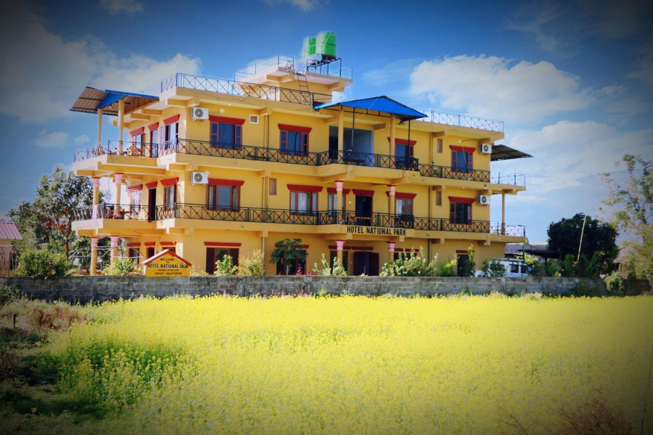 Hotel National Park Sauraha- Homely Stay And Peaceful Location With Jungle Safari Arrangements Eksteriør billede