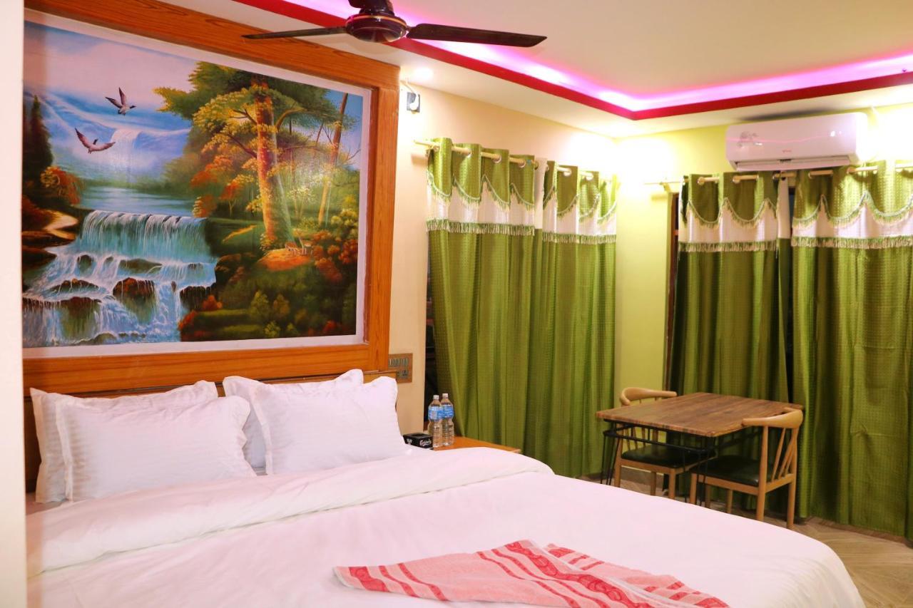 Hotel National Park Sauraha- Homely Stay And Peaceful Location With Jungle Safari Arrangements Eksteriør billede