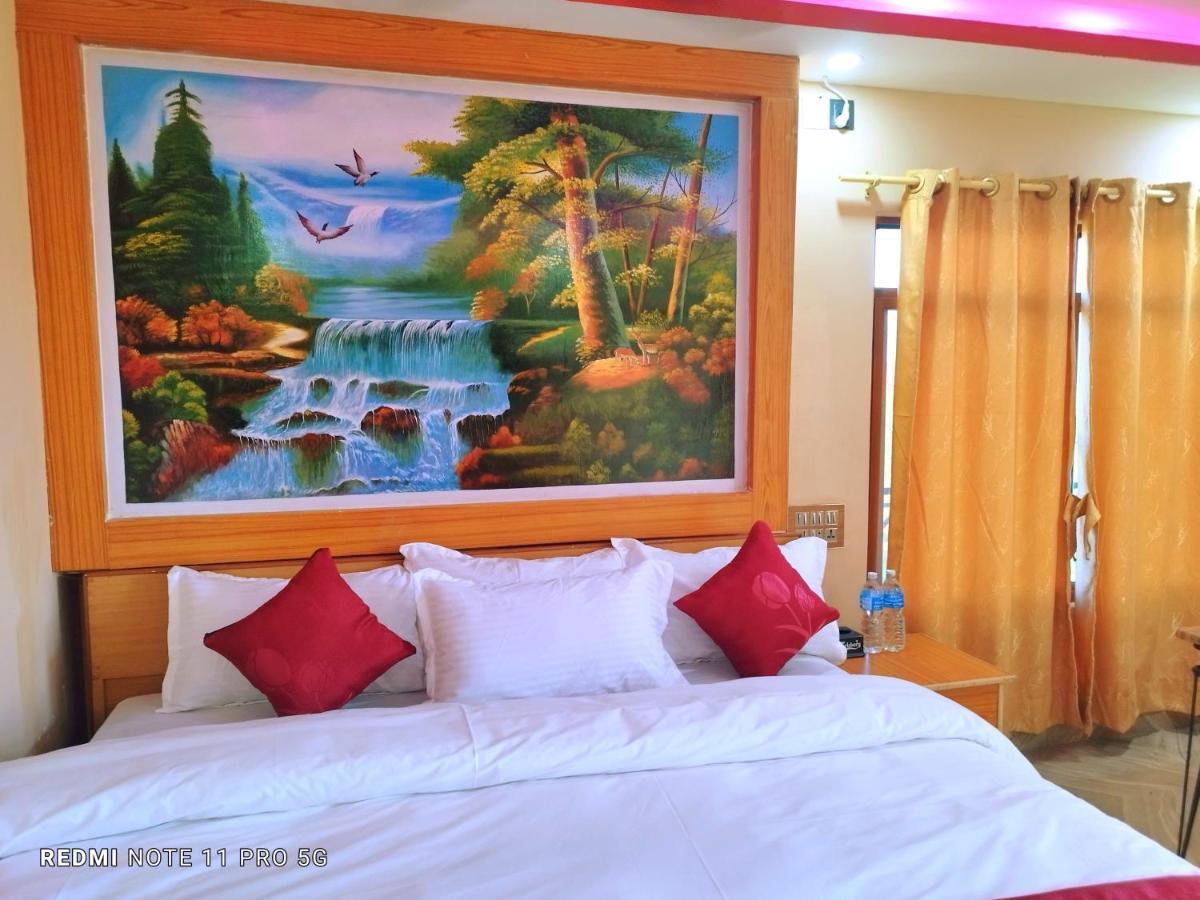 Hotel National Park Sauraha- Homely Stay And Peaceful Location With Jungle Safari Arrangements Eksteriør billede